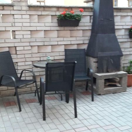 Ubytovani Lila Mikulov Ngoại thất bức ảnh
