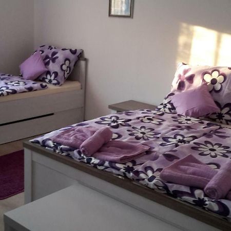 Ubytovani Lila Mikulov Ngoại thất bức ảnh
