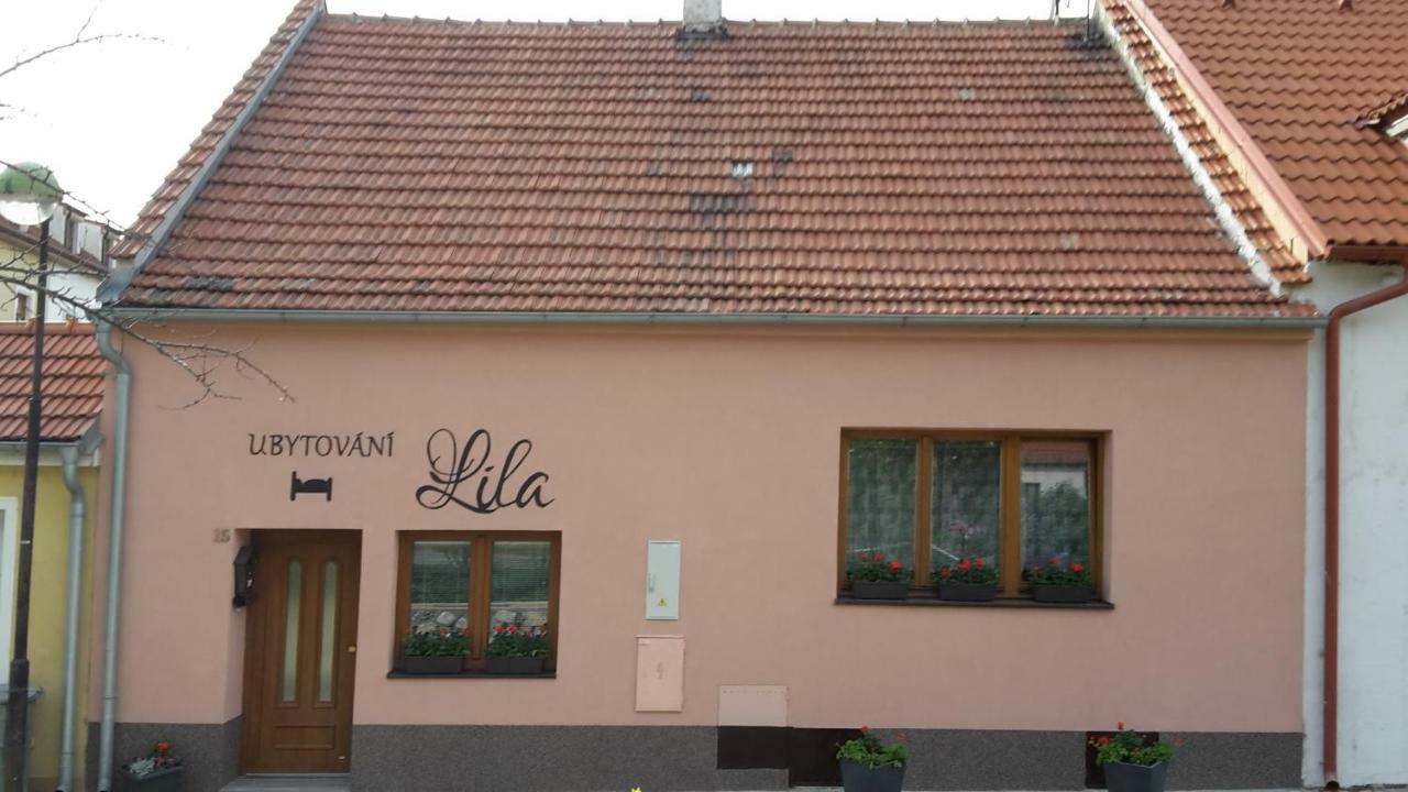 Ubytovani Lila Mikulov Ngoại thất bức ảnh