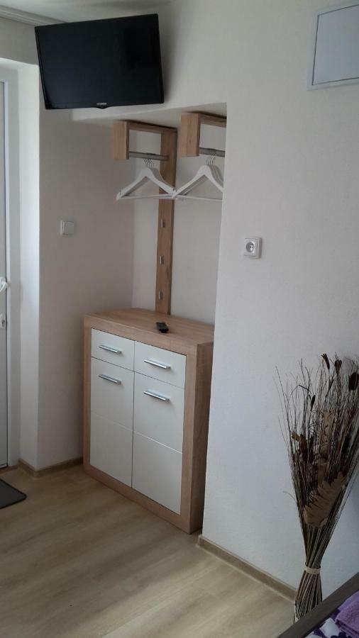 Ubytovani Lila Mikulov Ngoại thất bức ảnh