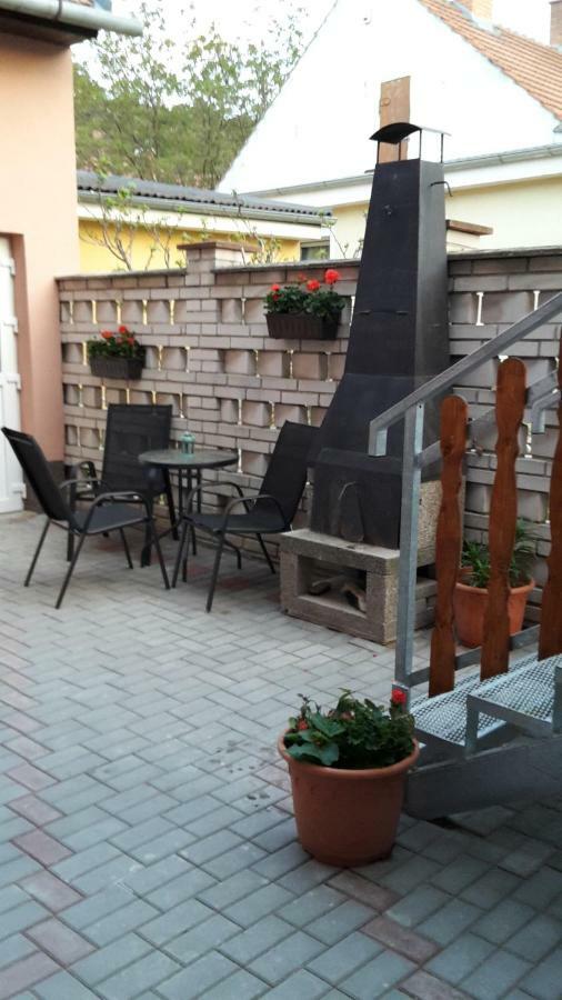 Ubytovani Lila Mikulov Ngoại thất bức ảnh