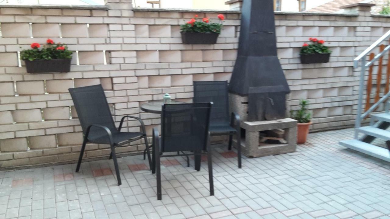 Ubytovani Lila Mikulov Ngoại thất bức ảnh